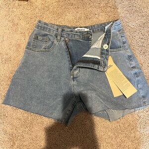 NWT! Women's Casual Blue Jean Shorts